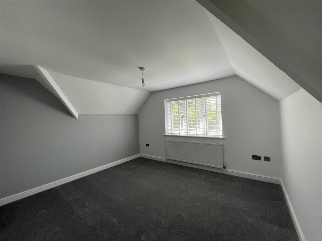 2 Manor Cottages - Bedroom 2.JPG