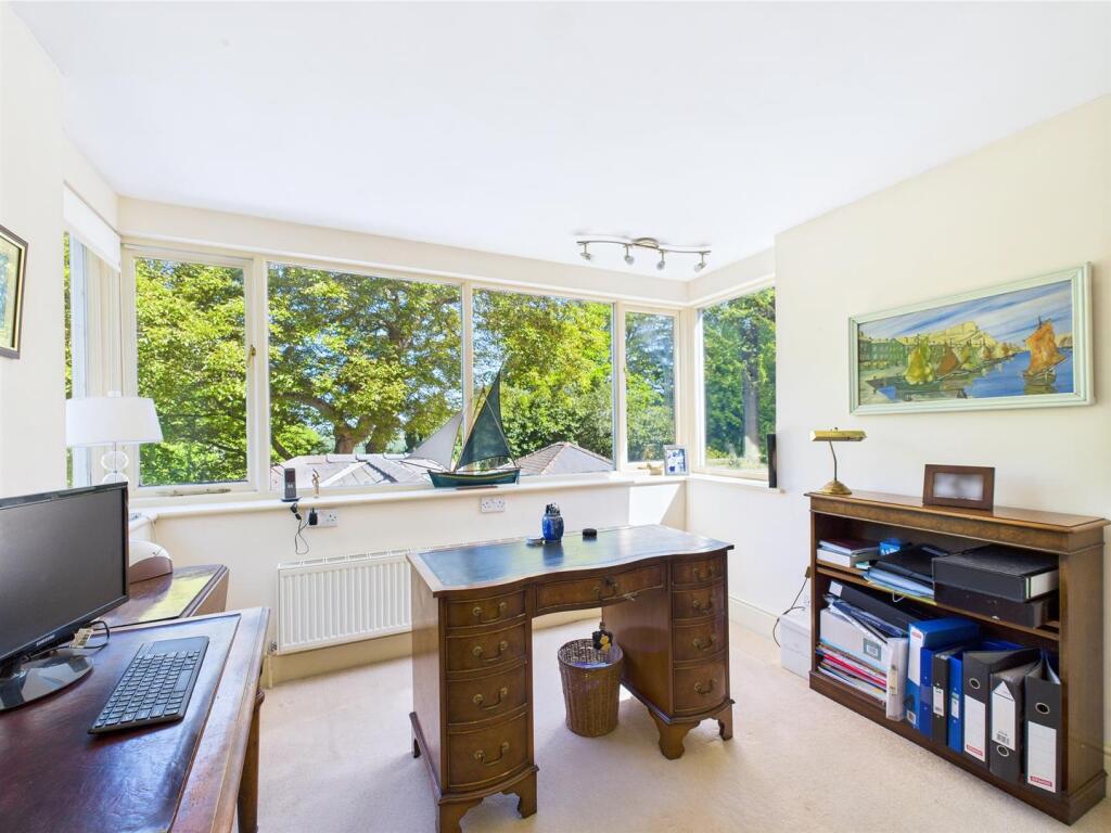 Office/ Bedroom 5