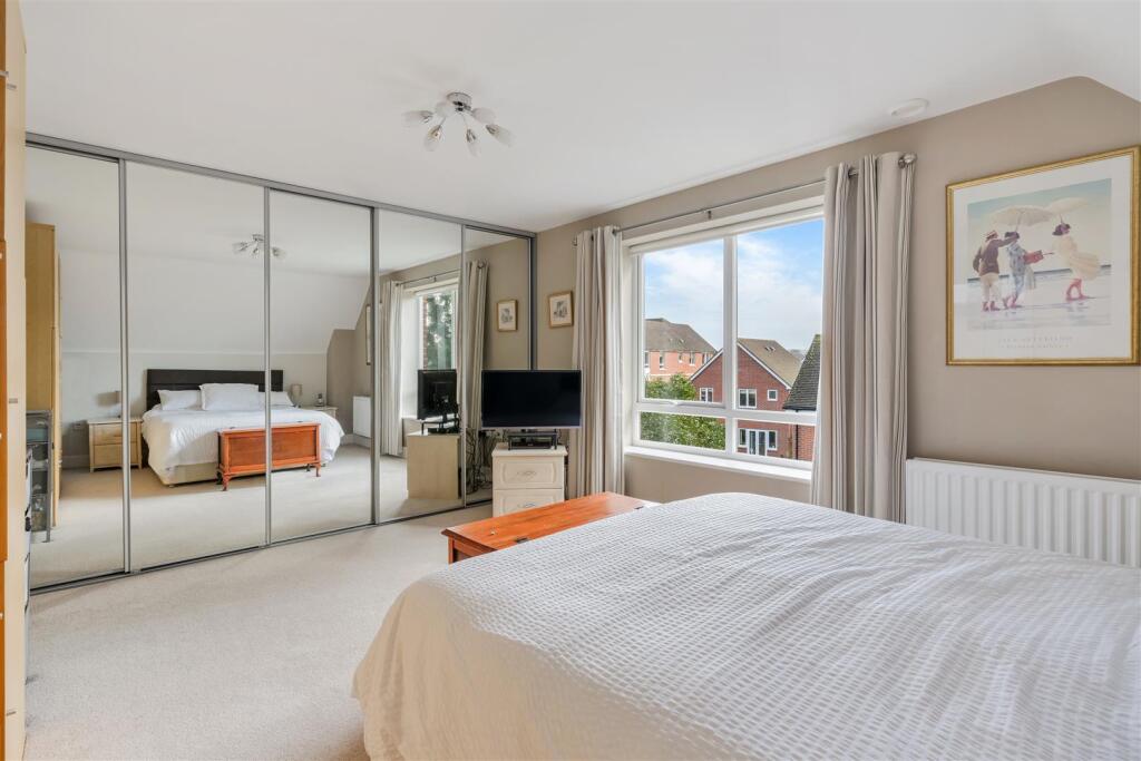 MULBERYY CLOSE (18).jpg