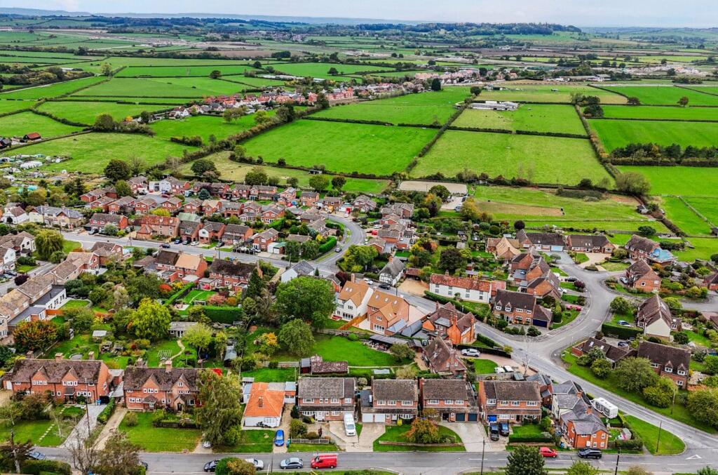 1363819-5-68e5140...