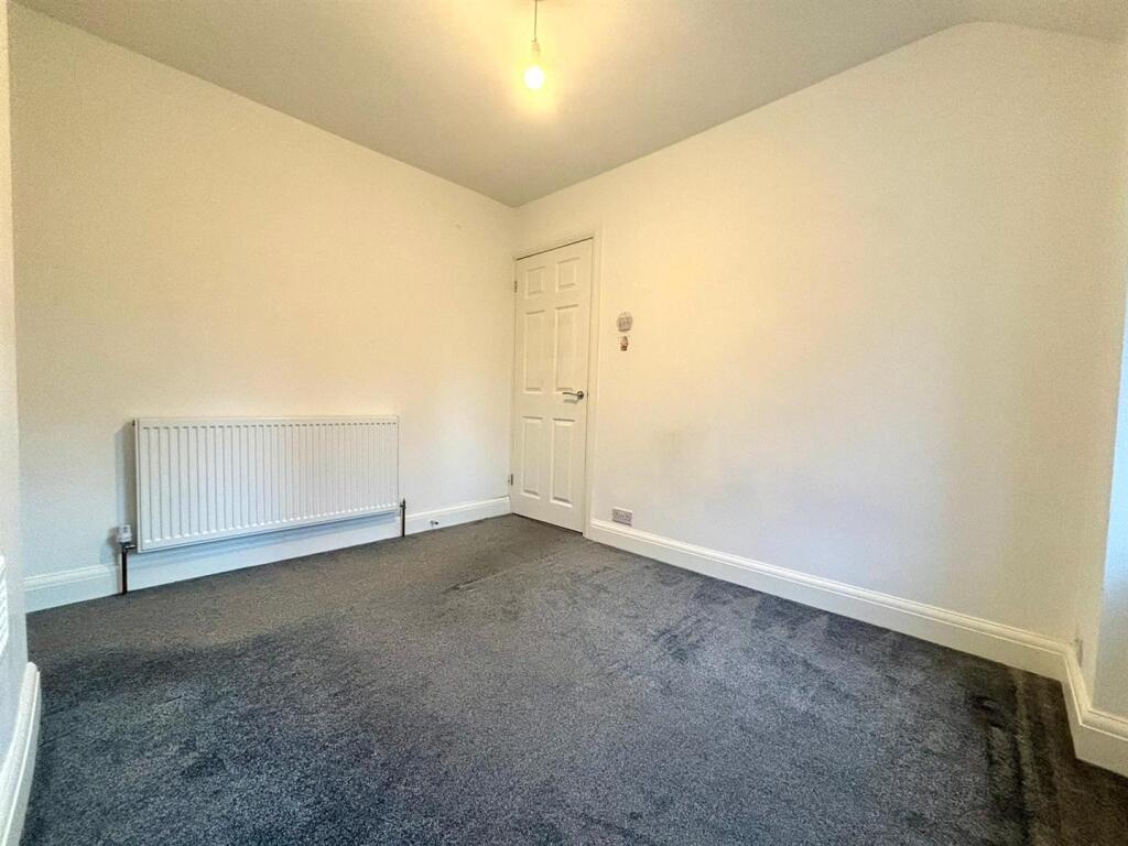 Master Bedroom 1.jpeg