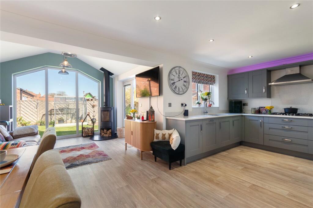 Open-Plan Family Rm