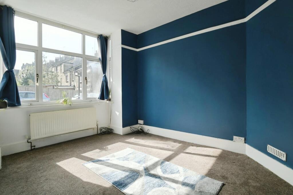Bedroom1.JPG
