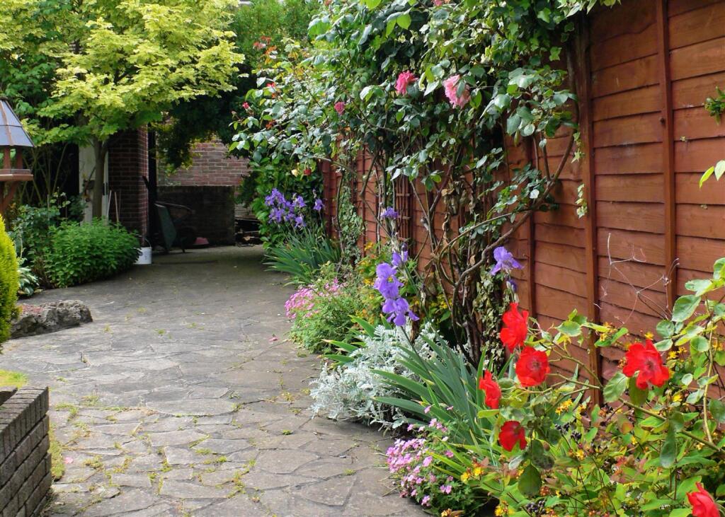 Linden Cottage Garden 3.jpg