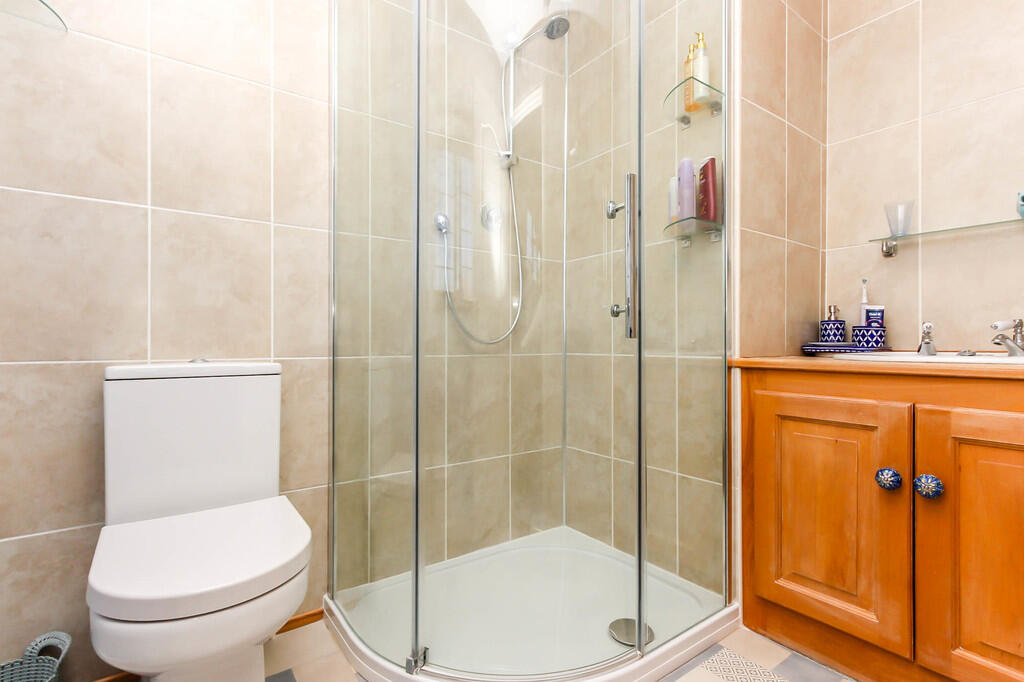 Ensuite Shower Ro...