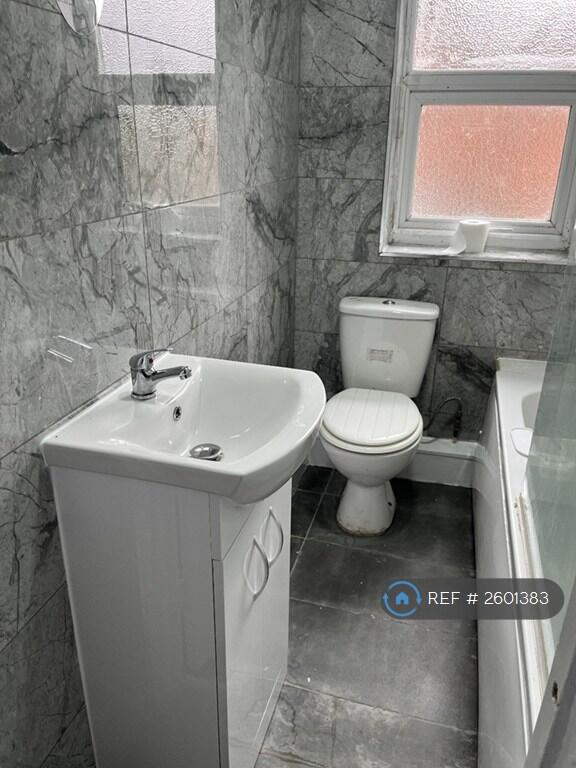 Upstairs Bathroom