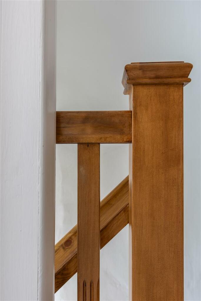 Kays Cottage Details-2.jpg