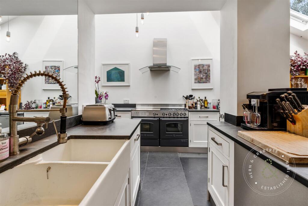 Glamorgan St, Hern Crabtree (44).jpg