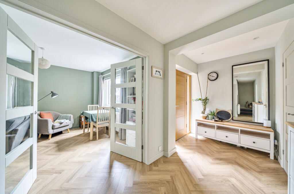 1303031-24-6841d6...