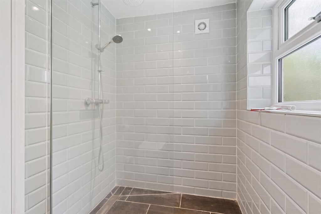 34 Haydons Road Bathroom 2.jpg