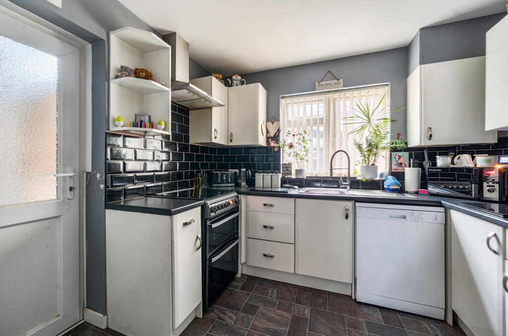 1383680-22-692daa...