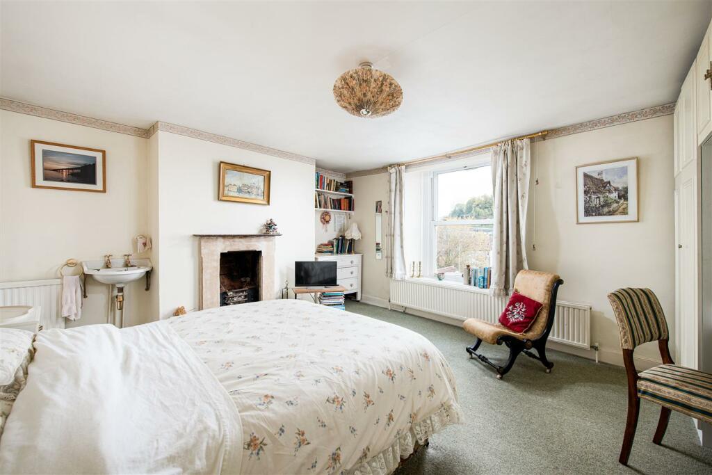 2F_Bedroom1_1.jpg
