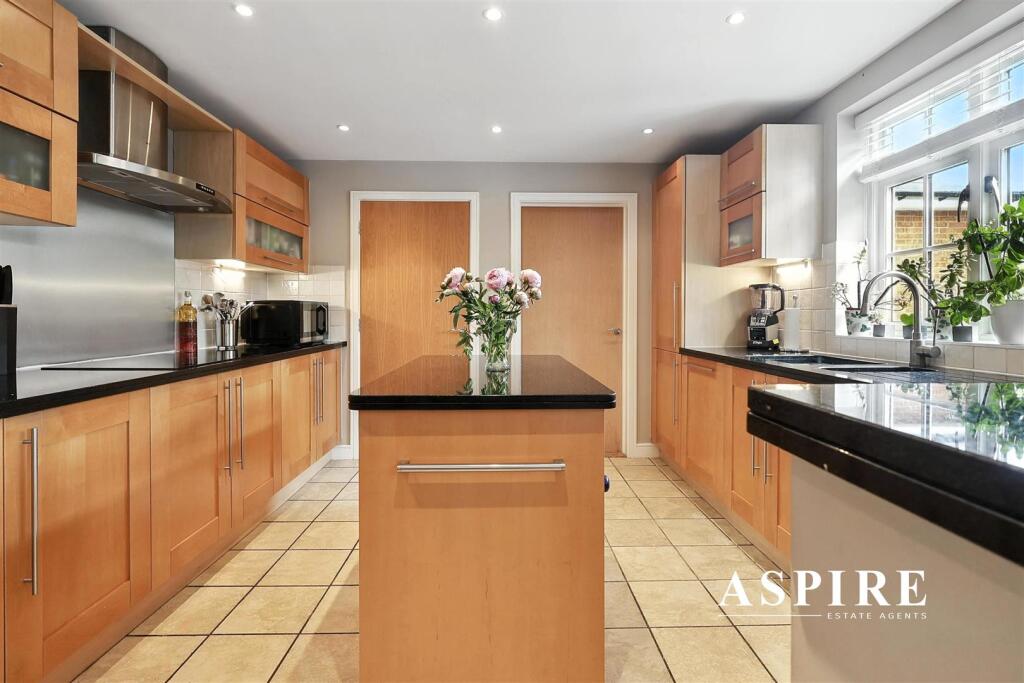 Aspire Estate Agents2.jpg