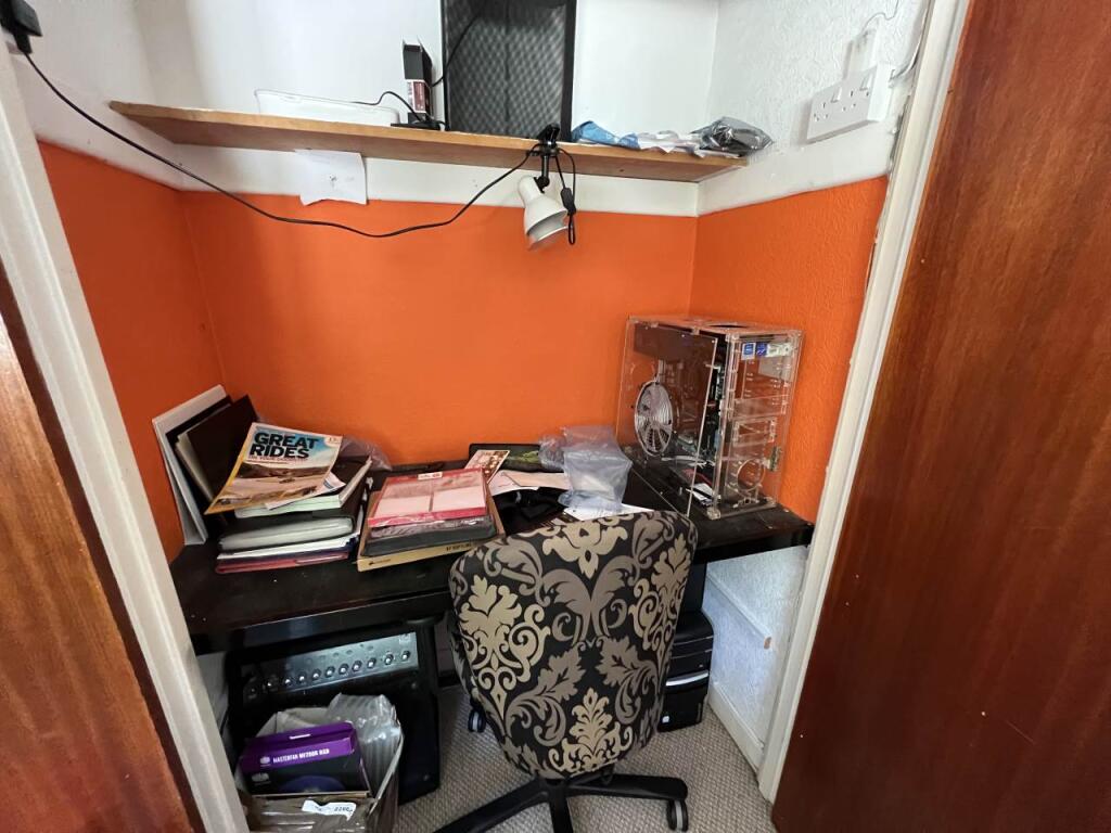 DOUBLE WARDROBE