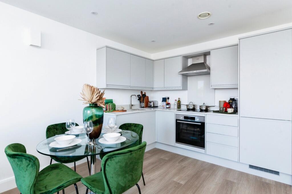 6e9d606e-e1f8-ef1...