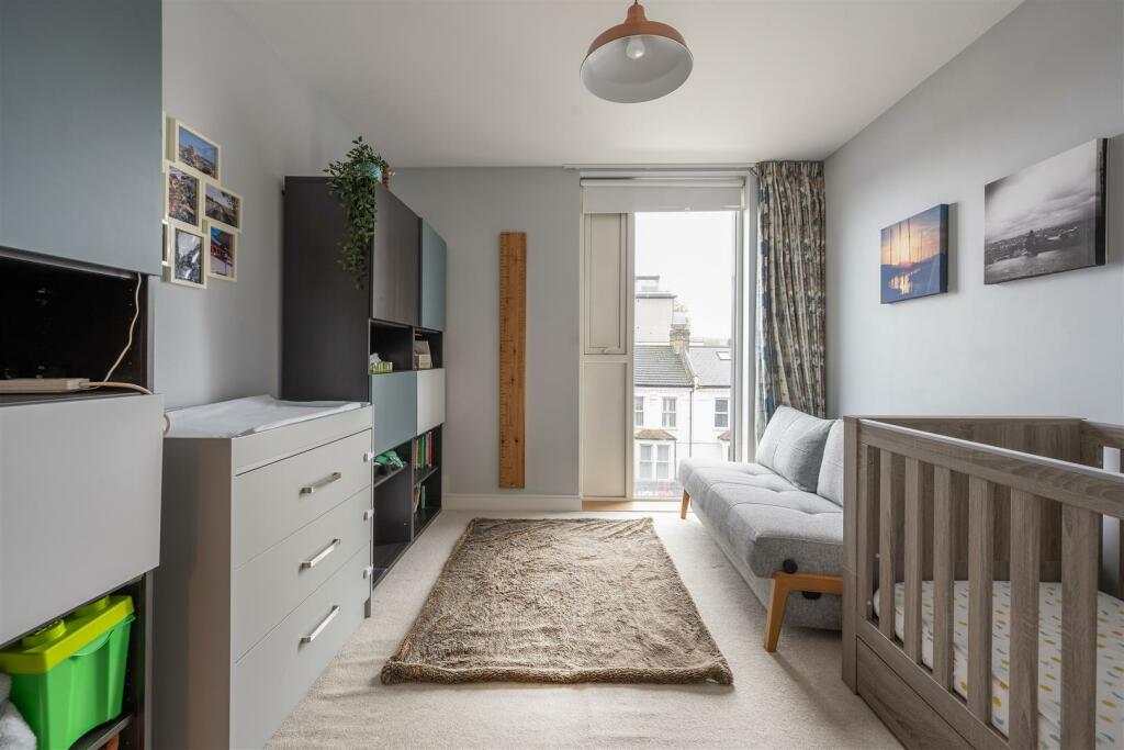 Craig House E17