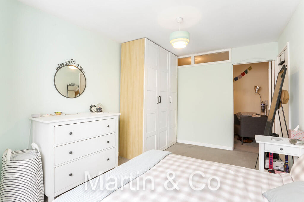 1472197949 - 1 Oa...