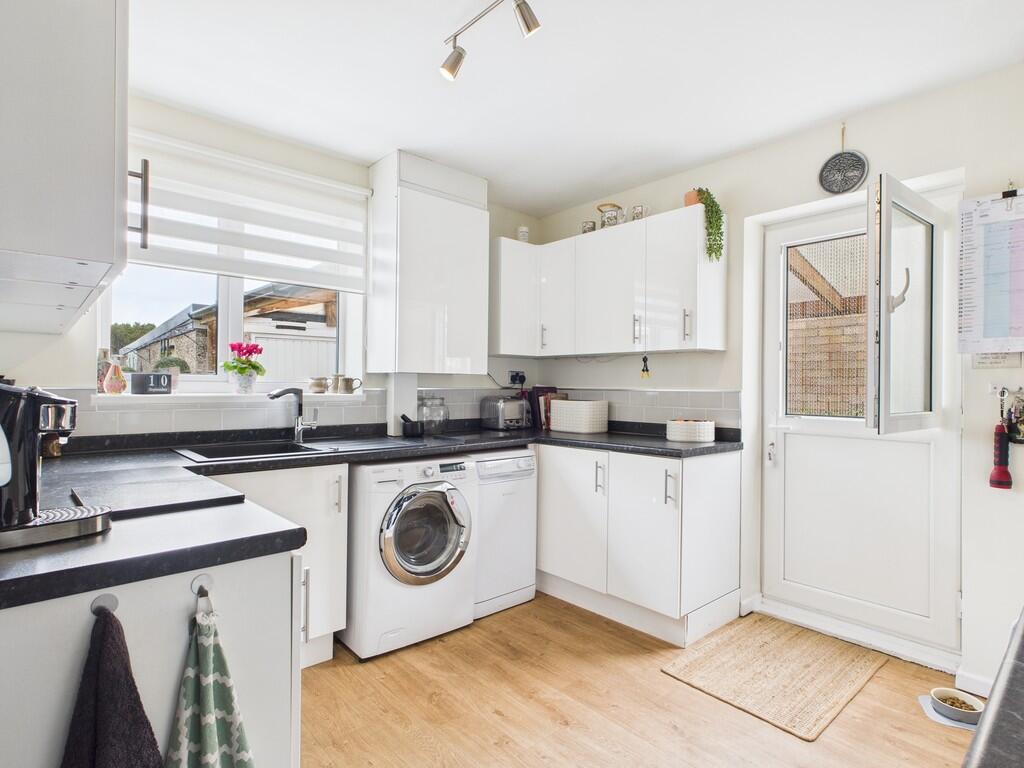 CAM04578G0-PR0024...