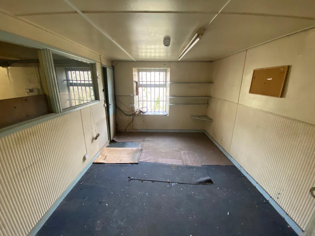 13 T202510031117.jpg