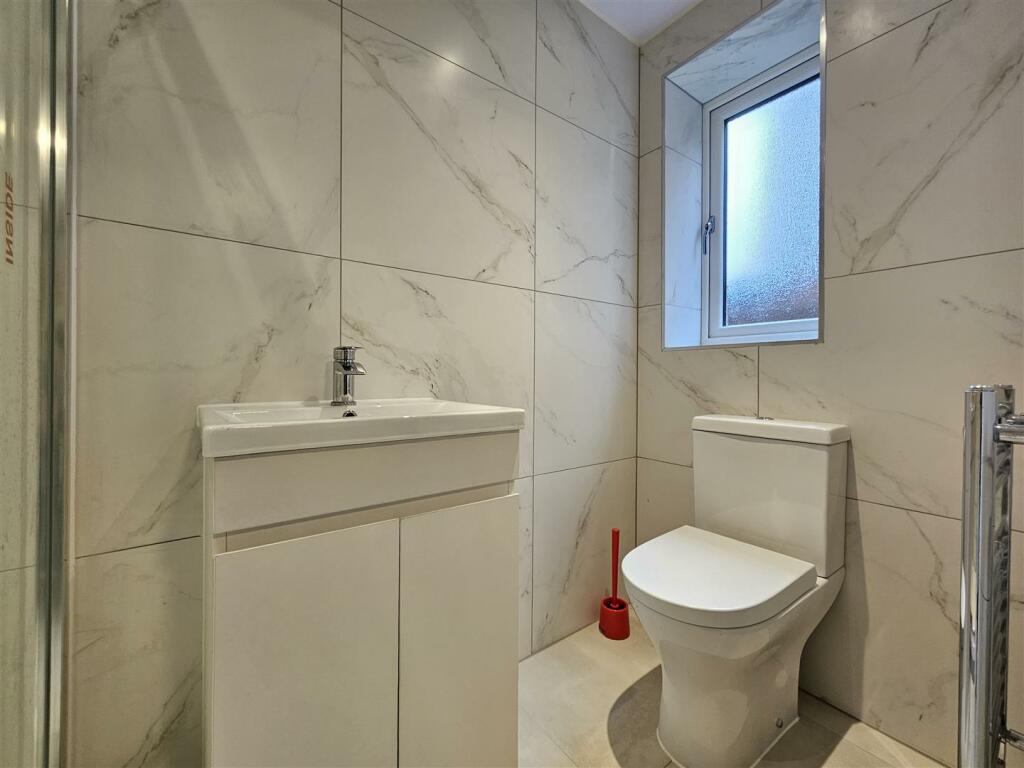 Shower Room / WC