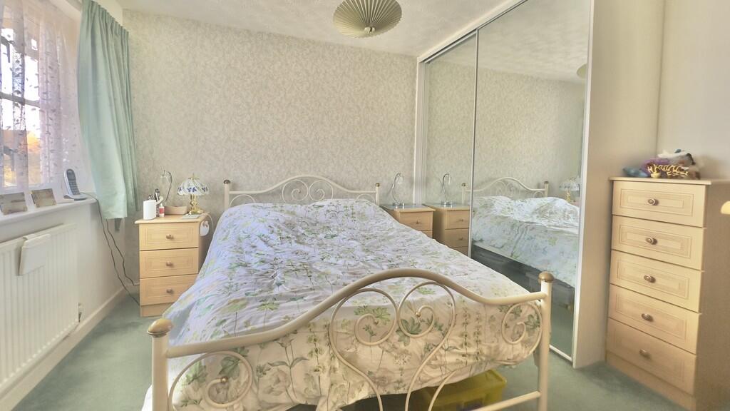 2607B252-ECB1-41C...