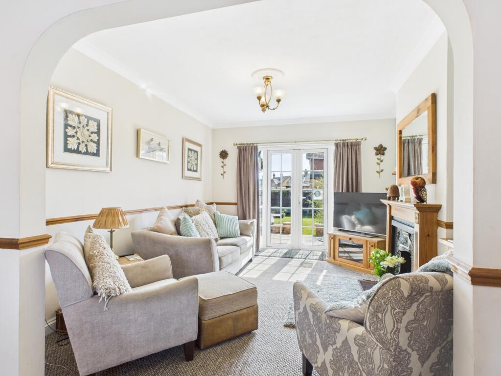 CAM04671G0-PR0040-STILL001