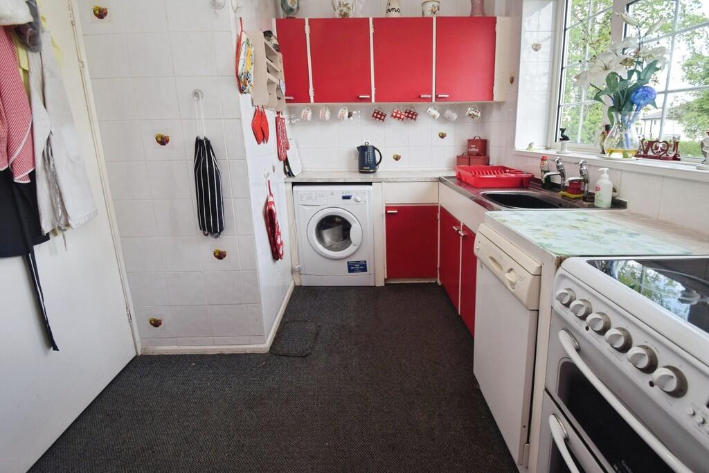 efad202b-Kitchen ...