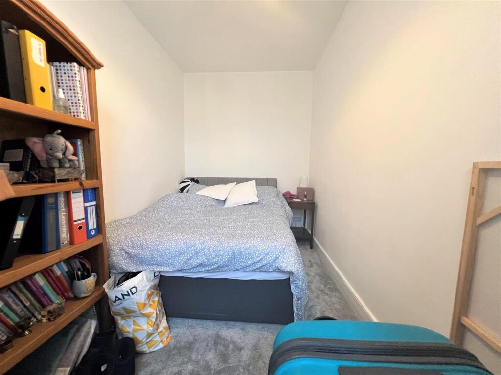 Bedroom 2.jpg