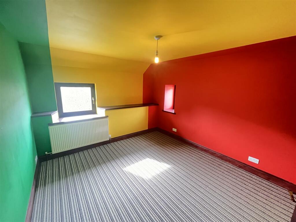 BEDROOM 1