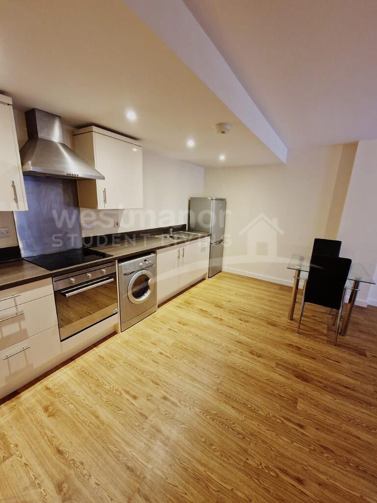 FLAT 10