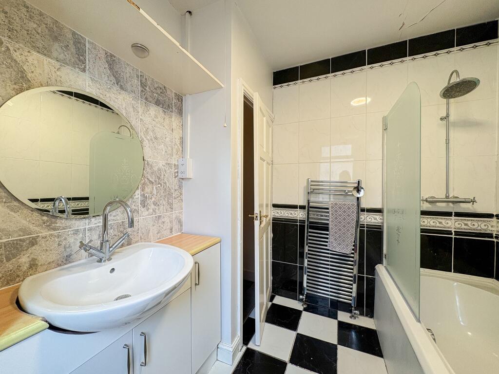Main Bathroom