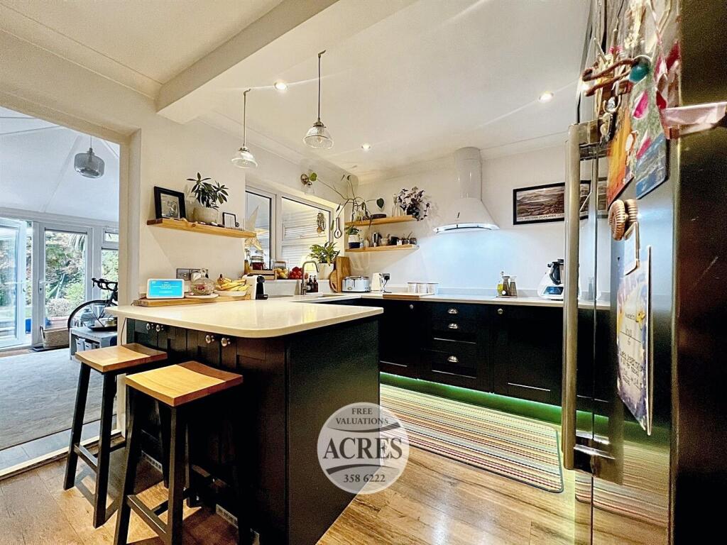 IMG_2005 (Large).jpg