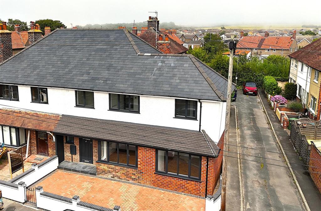 dji_fly_20250717_125150_0864_1752790938147_photo.j