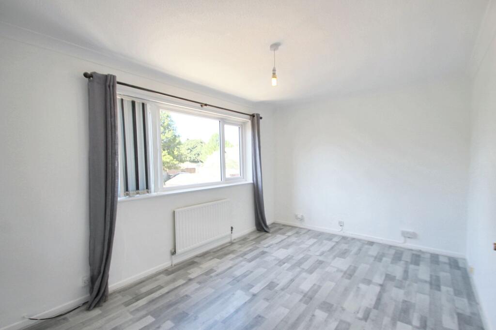 Rear bedroom