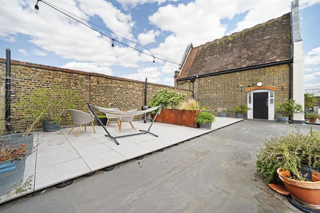 Communal Roof Terrace