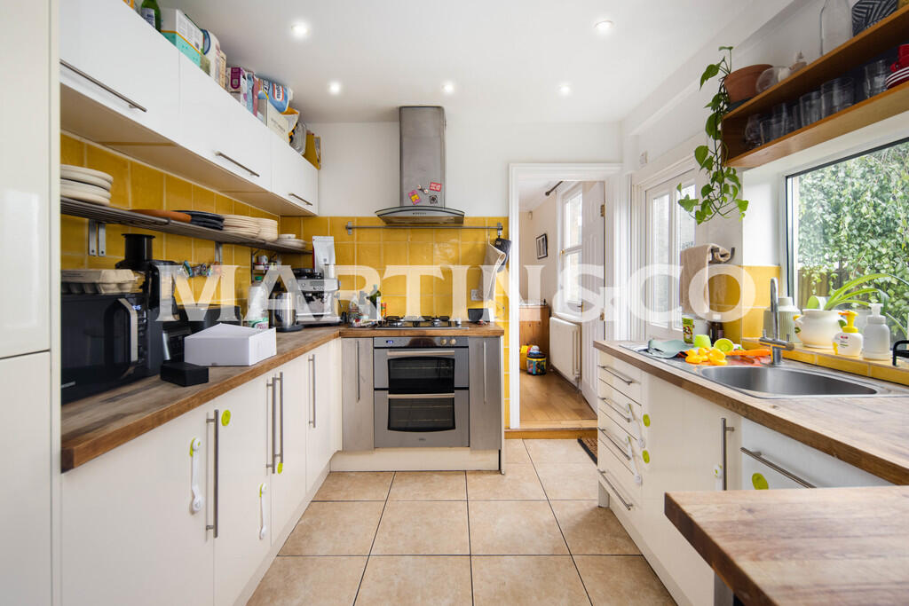 16_Kitchen