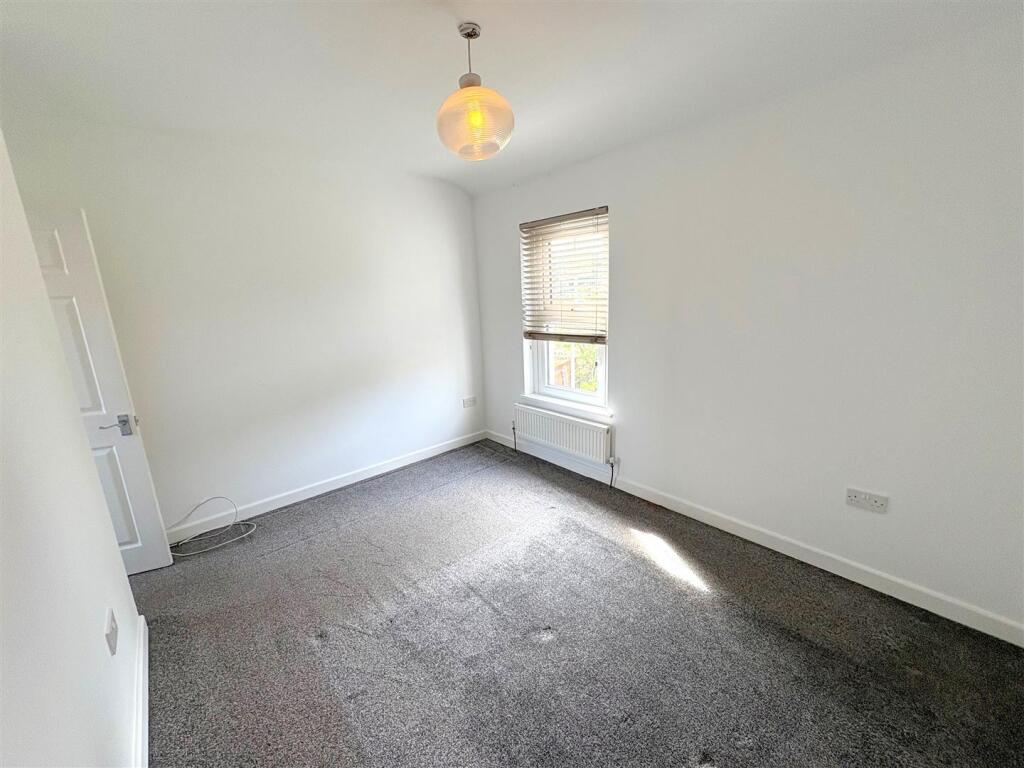 Bedroom 1c.jpg