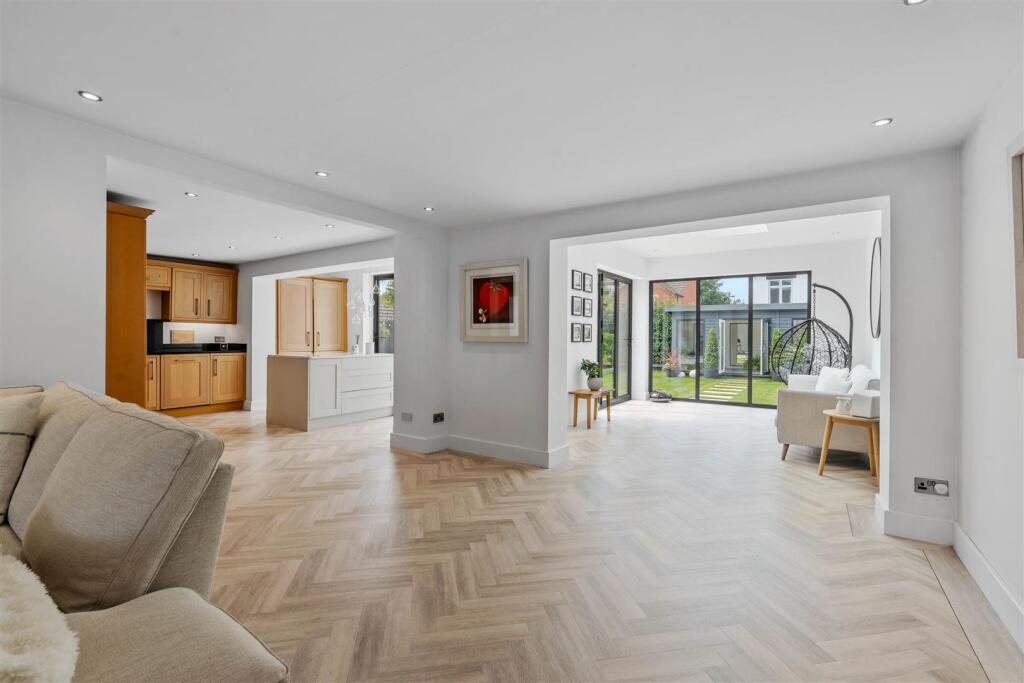 60 Harecroft Crescent, Sapcote