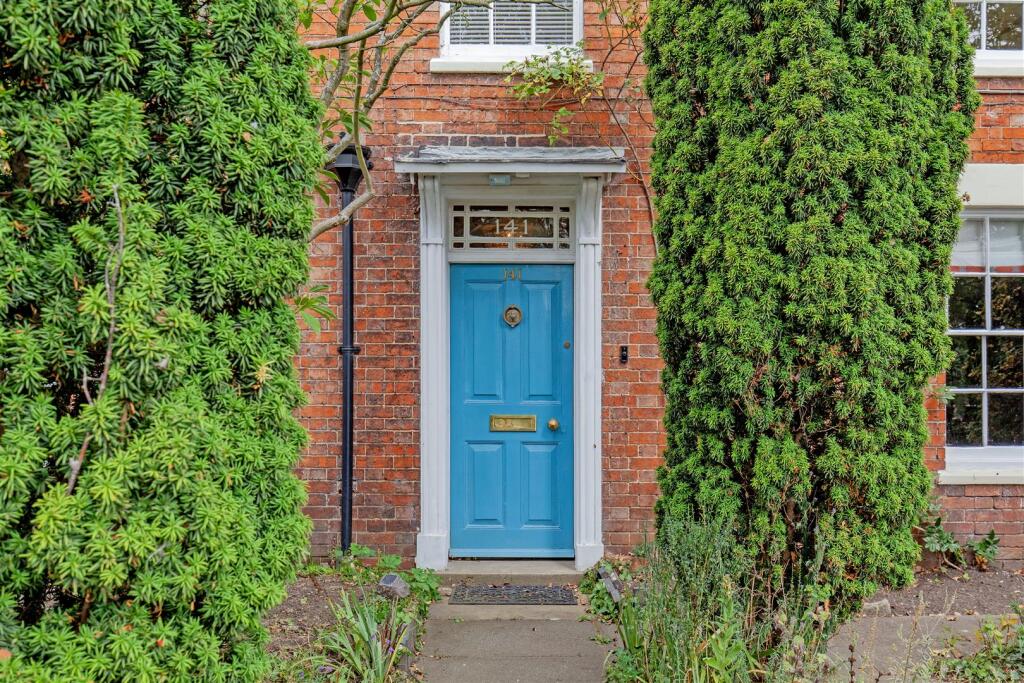 Front External-1.jpg