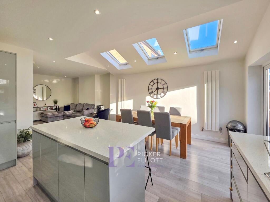 Living kitchen dining room