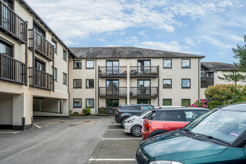 Ashleigh Court Pa...