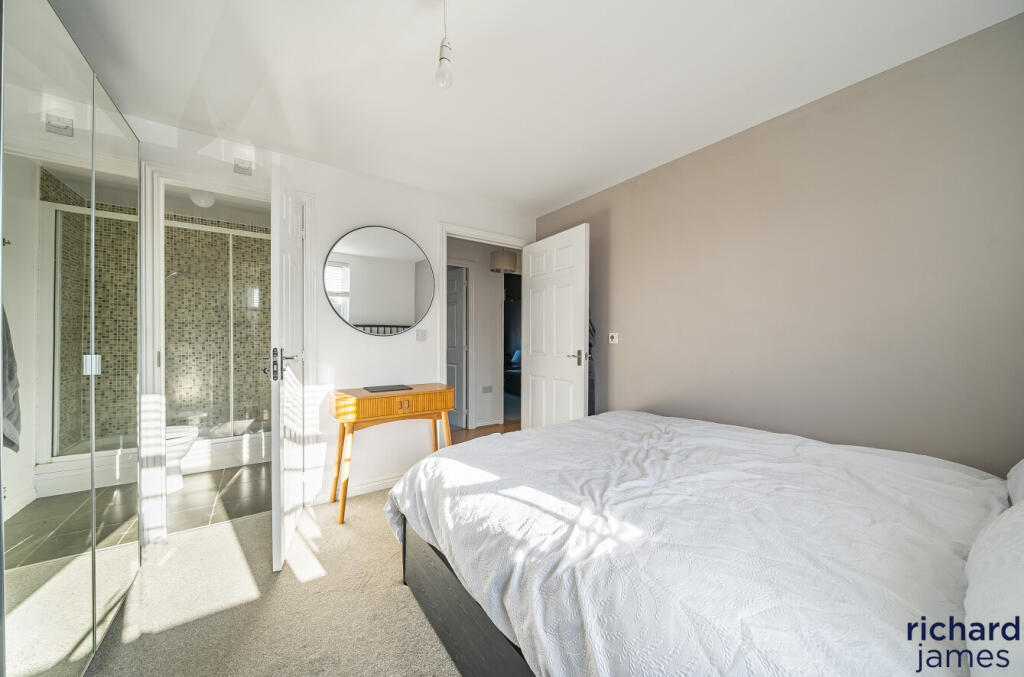 c08a5c8c2c0847bb93185d373176e7c4