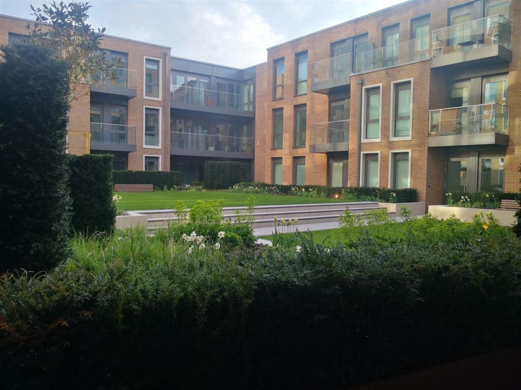 Garden1.jpg