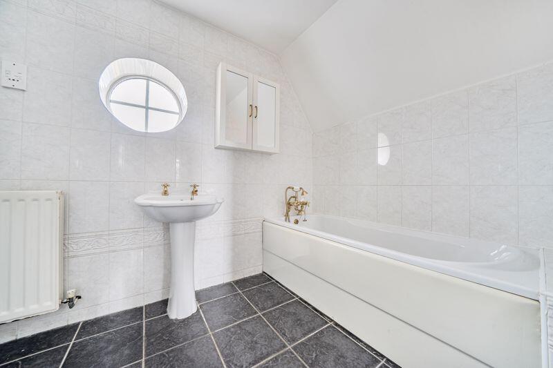 Bedroom One En Suite