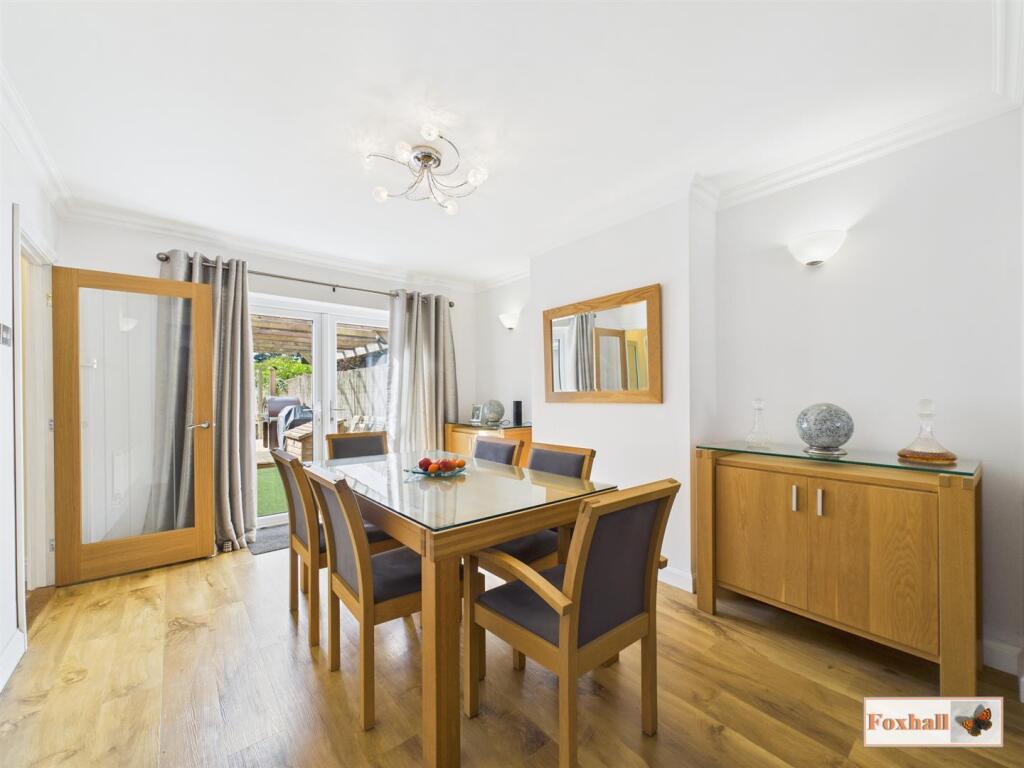 Lounge / Dining Room