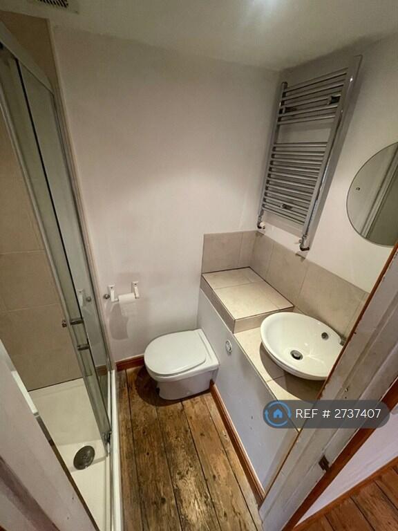 En-Suite 1