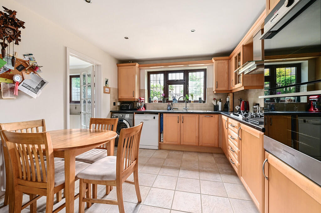 2 Reynolds Green ...