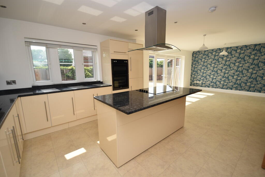 Kitchen/Dining/Fa...