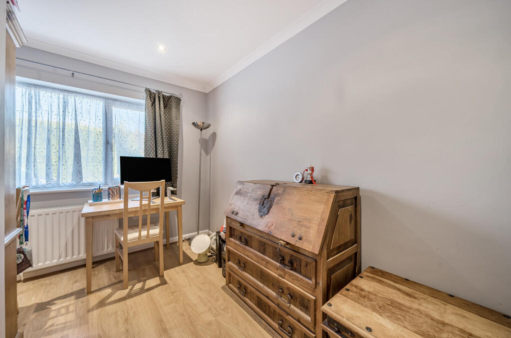 1361893-7-68dc022...