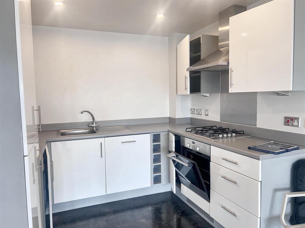 Kitchen, Lounge/Diner